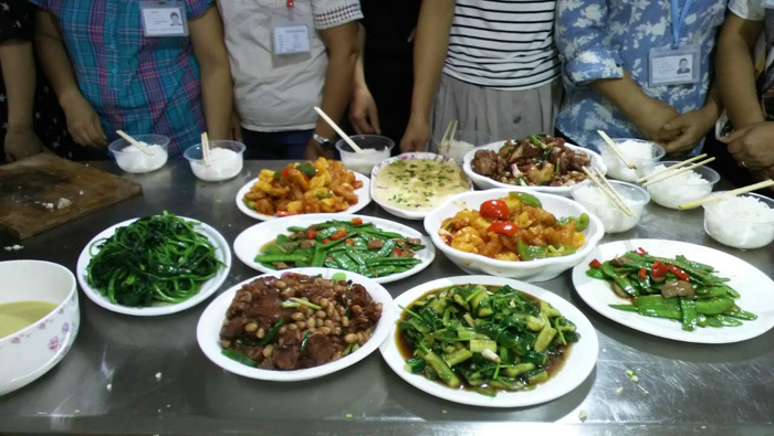 實操課來了，第84期學員培訓月子餐！